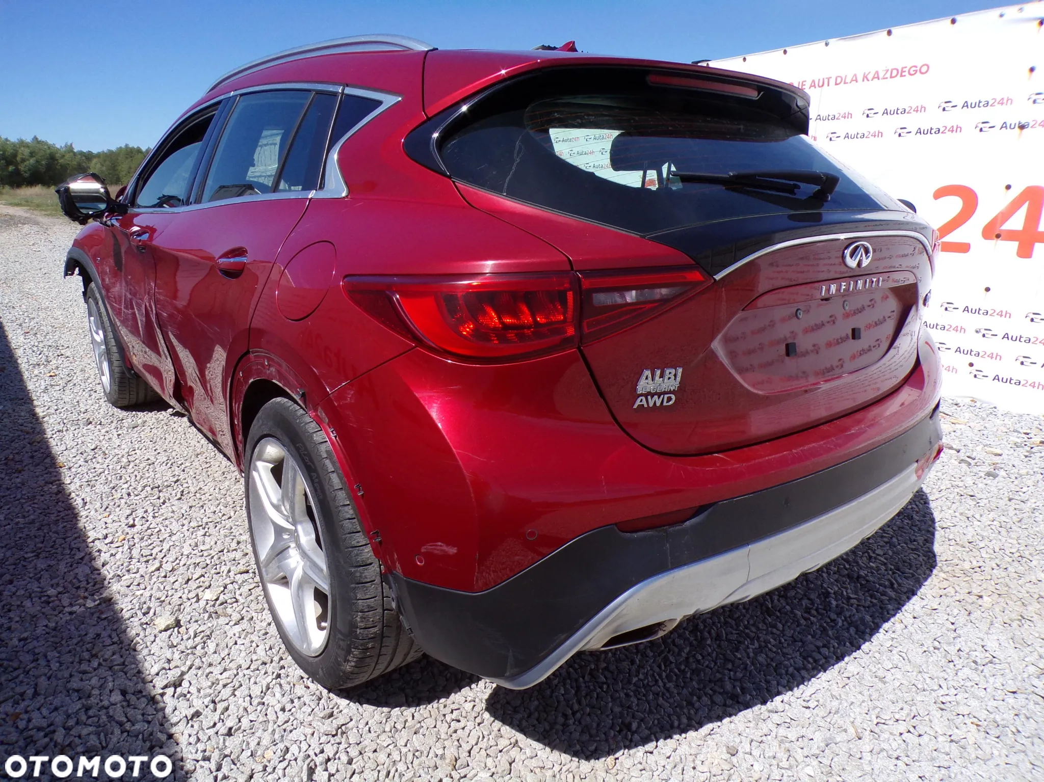 Infiniti QX30 2.0t Premium AWD 7DCT - 3