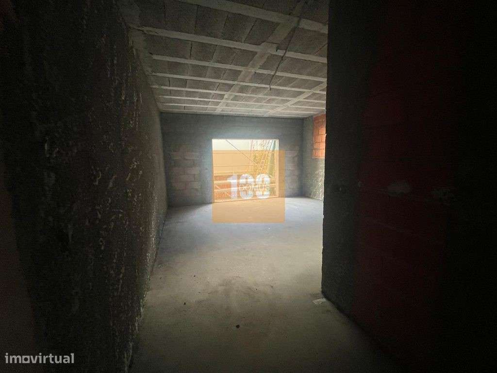 T0 novo com varanda - Fontinha Lux-7