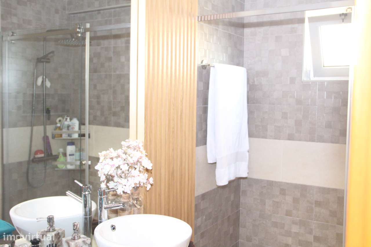 Apartamento T3 com 2 frentes na Maia-31