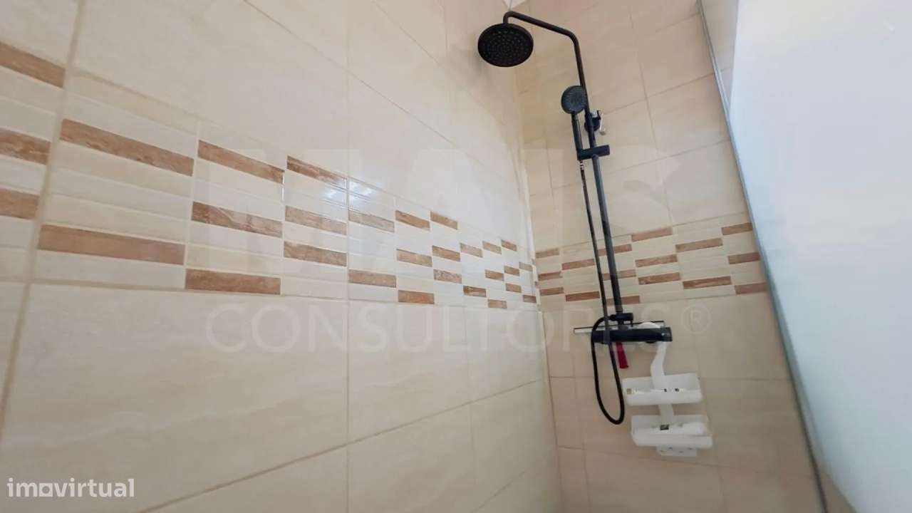 Moradia T5+1 Remodelada com Garagem, Anexo e Vista Panorâmica sobre...-11