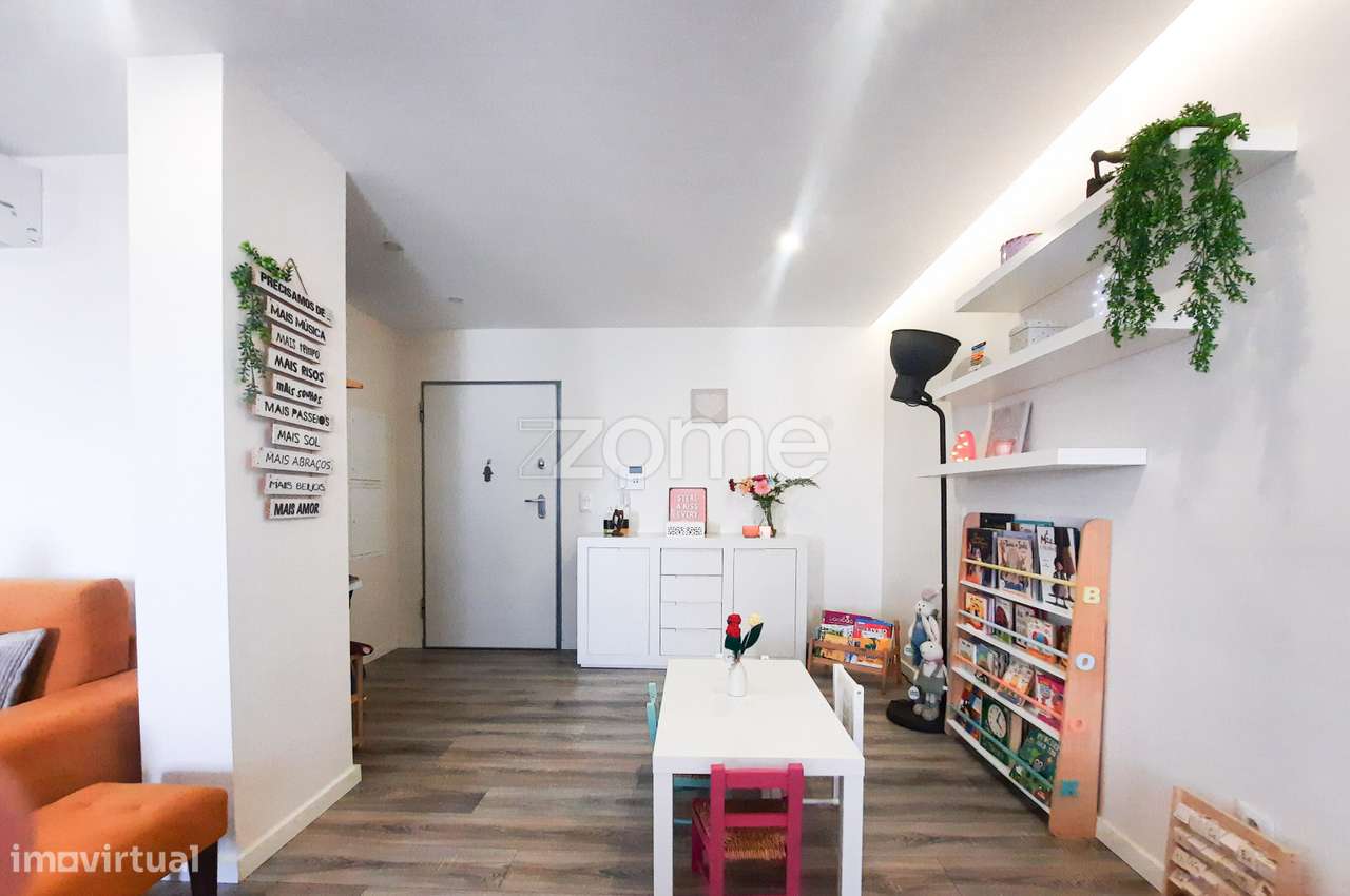 T4 , com 145m², garagem 2 viaturas - Urb. Casas do Lago em Alfragide. - Grande imagem: 4/47