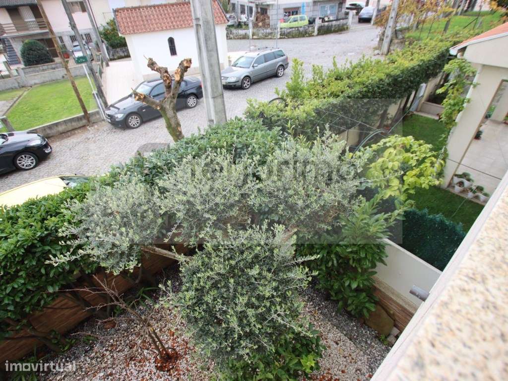 'NOVIDADE'
Excelente Moradia Geminada-40