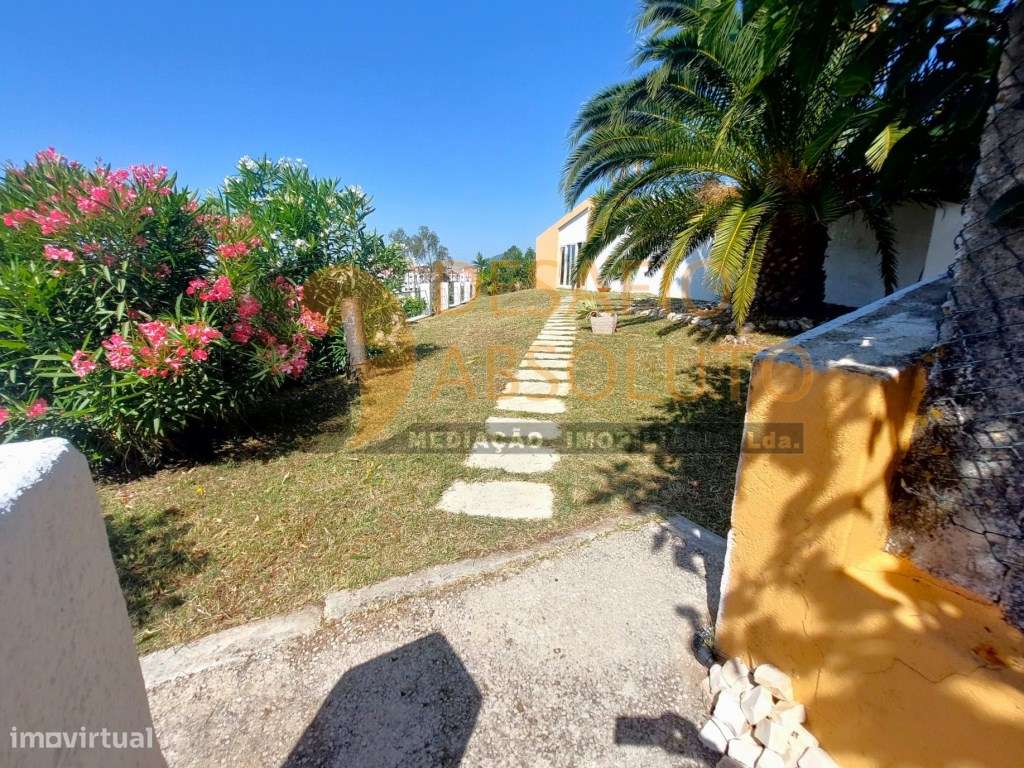 Moradia em Banda T4 c/ Piscina e Garagem. Quinta da Serralheira - S...-37