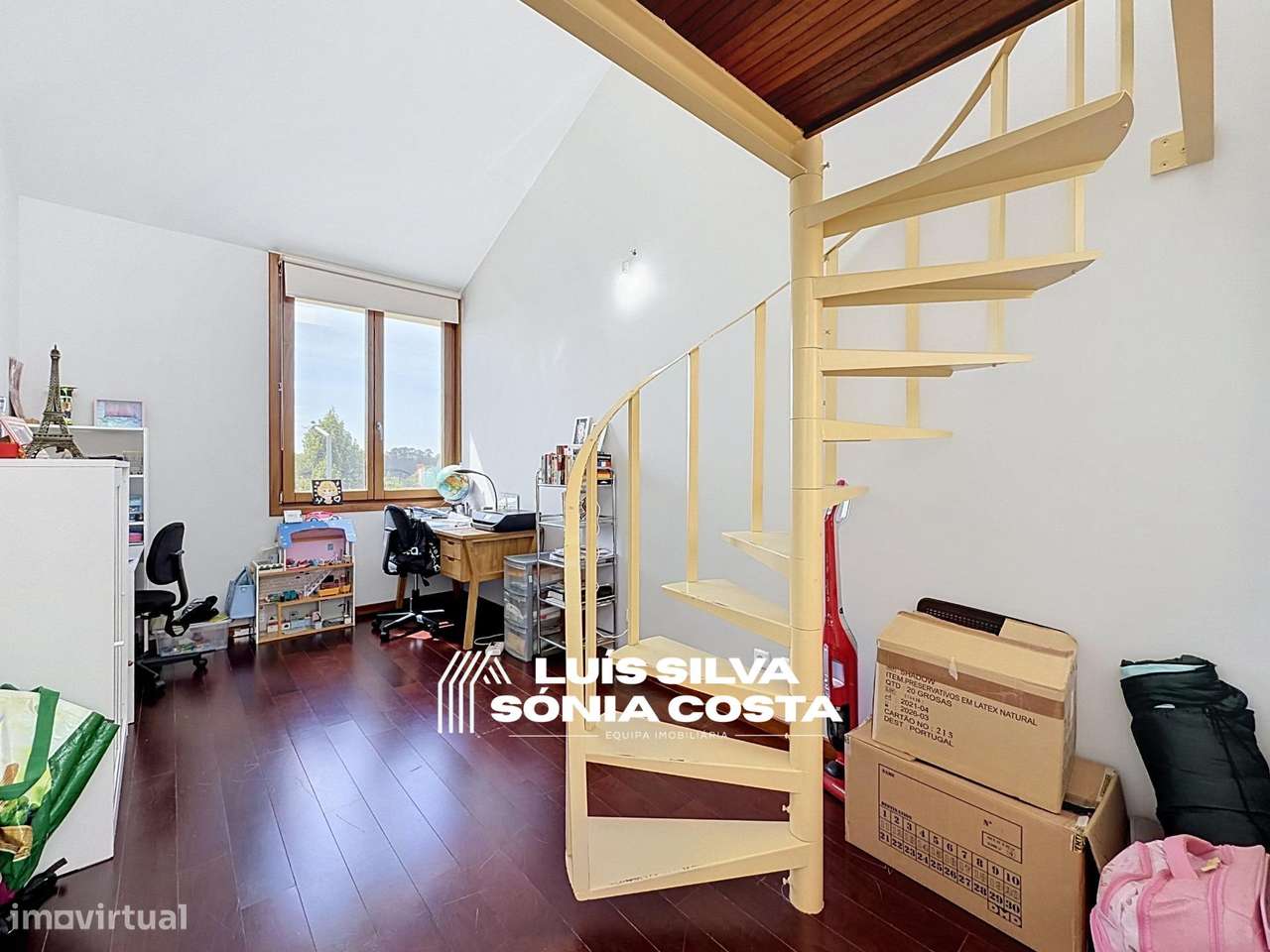 Moradia T4 com Jardim, Pátio, Ótimas Áreas & Excelente...-33