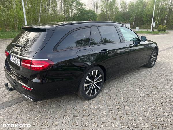 Mercedes-Benz Klasa E 220 d T 9G-TRONIC - 5