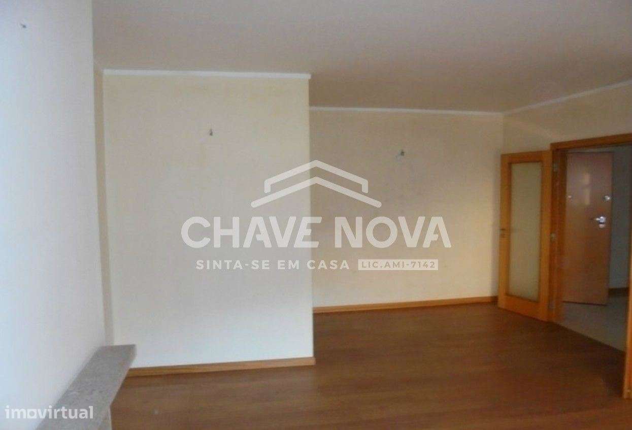 PS - Apartamento T2 c/ Lugar de Garagem em Canelas (Edifício Prestige) - Grande imagem: 4/20