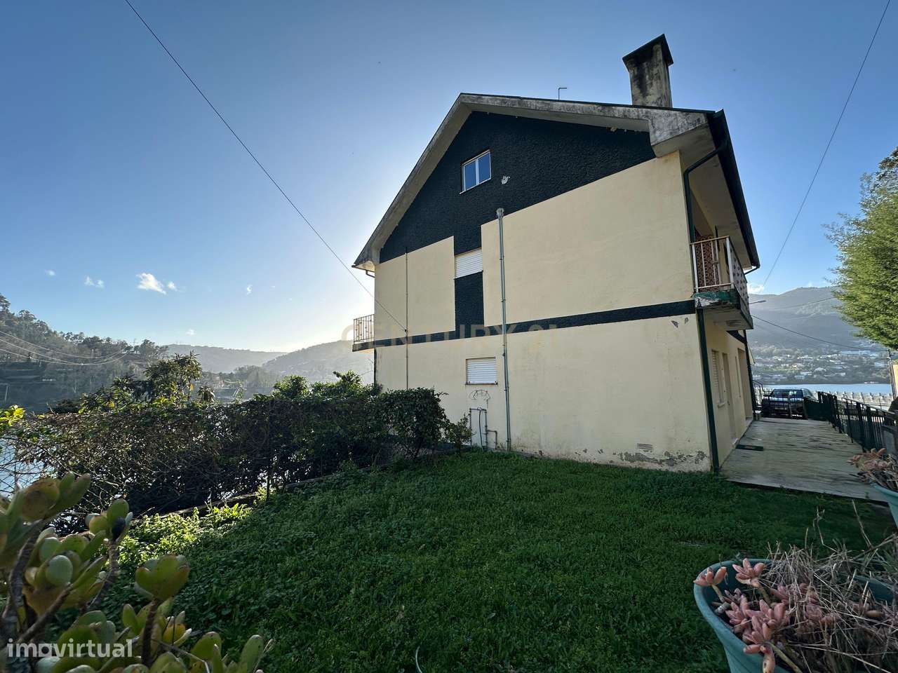 Propriedade única no geres , duas casas com acesso ao rio (No rio Cald-16