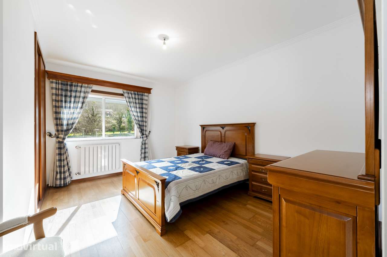 Moradia T4 para venda em Ponte da Barca, Vila Nova de Muía-26