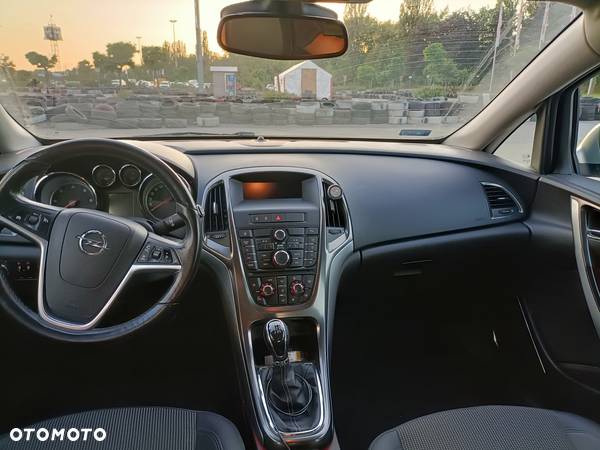 Opel Astra IV 1.7 CDTI Cosmo - 6