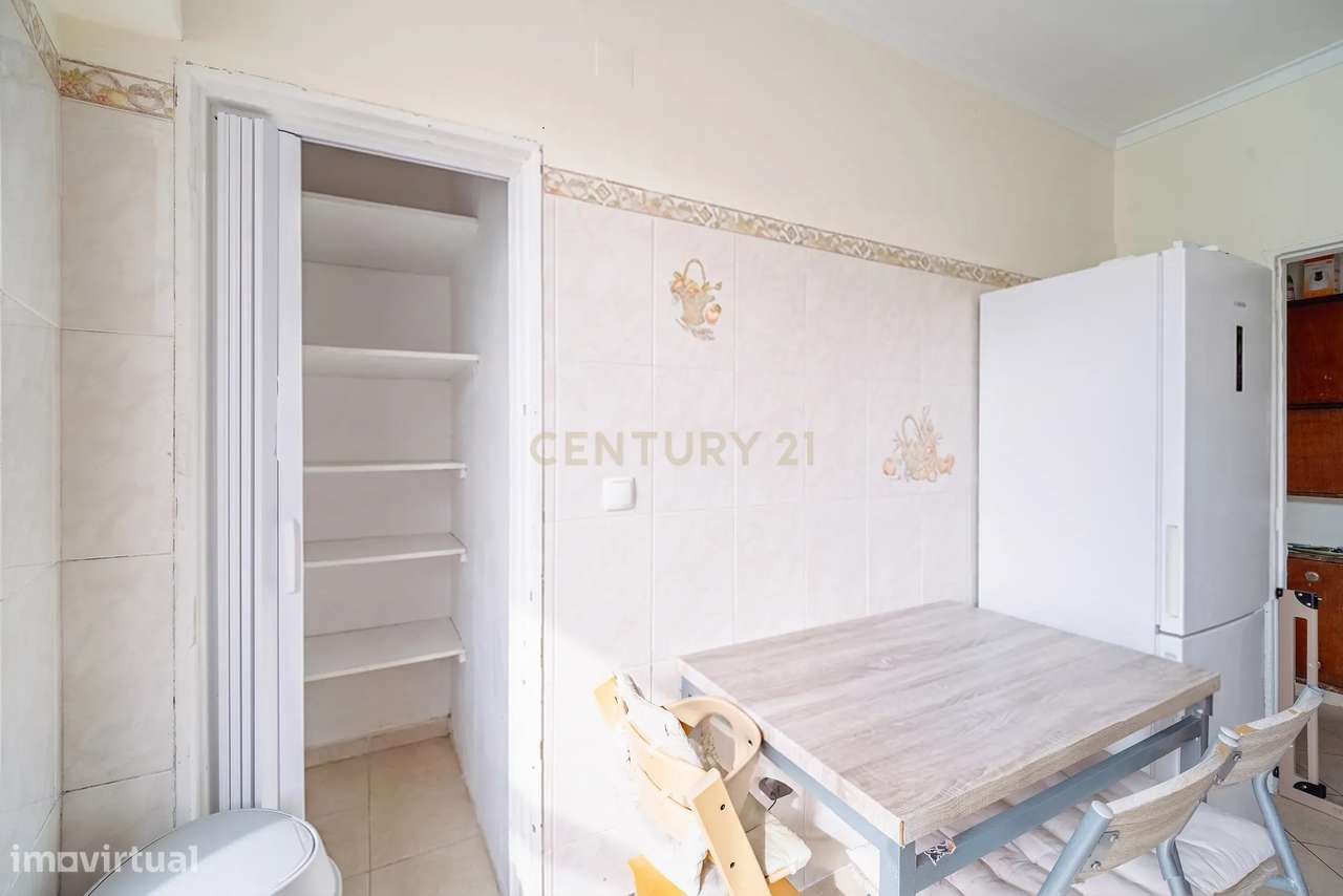 Apartamento T2 em Cacilhas – Excelente Localização-9