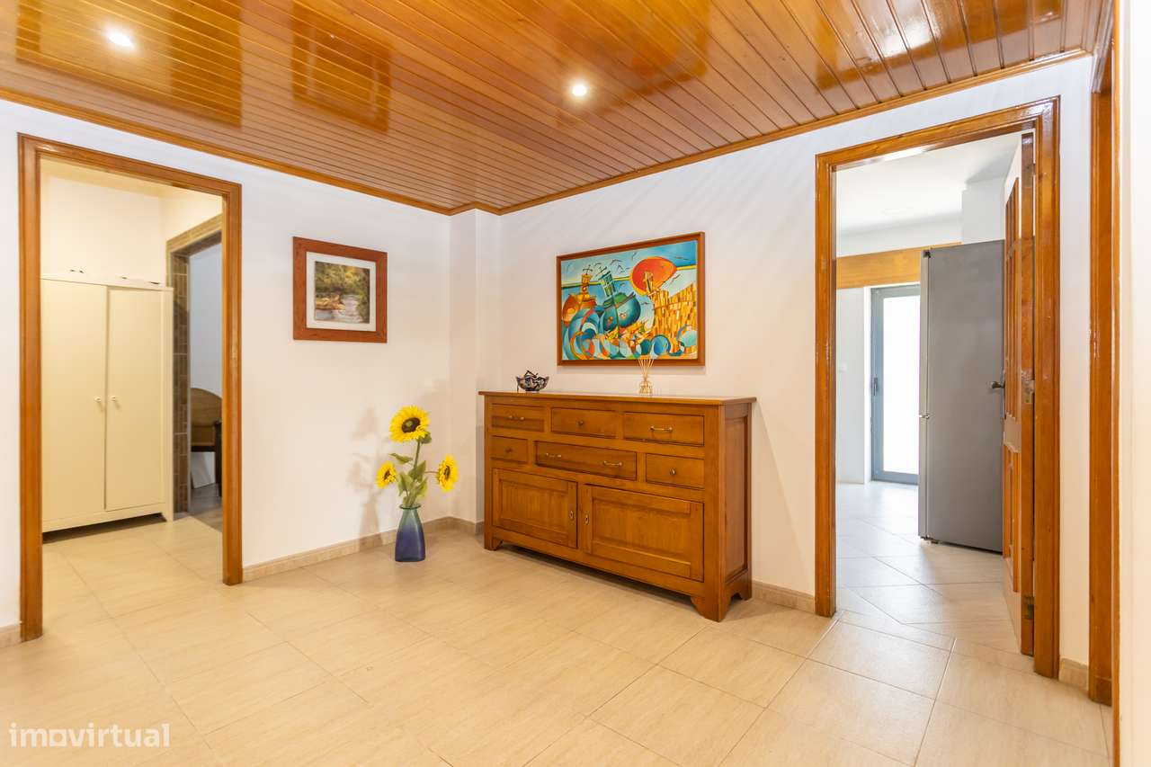 Apartamento T2 em Sesimbra num condomínio com piscina-12