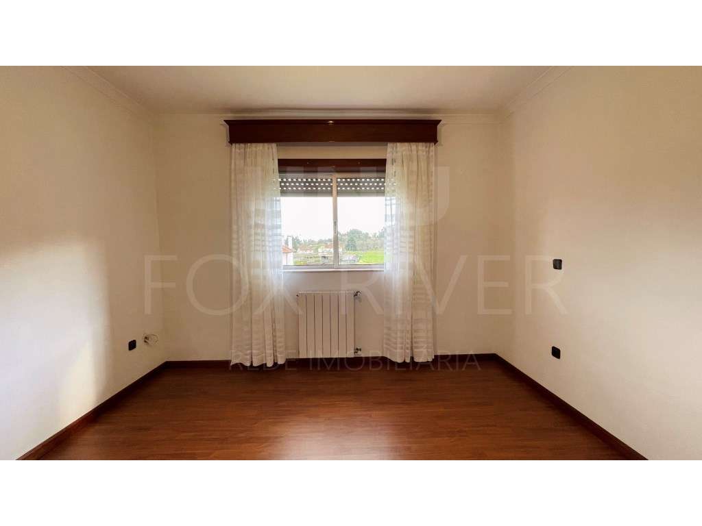 Moradia T4 Cossourado, Paredes de Coura - Grande imagem: 5/25