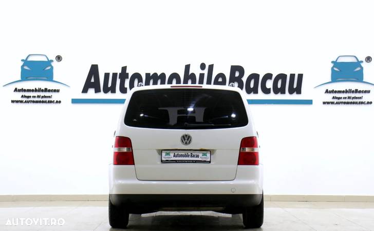 Volkswagen Touran 1.9TDI Trendline Aut - 16