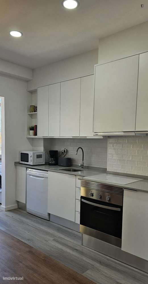 Apartamento com 1 quartos - localizado em Benfica Lisbon - Grande imagem: 4/9