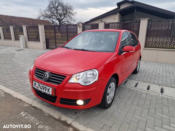 Volkswagen Polo 1.2 Attractive - 1