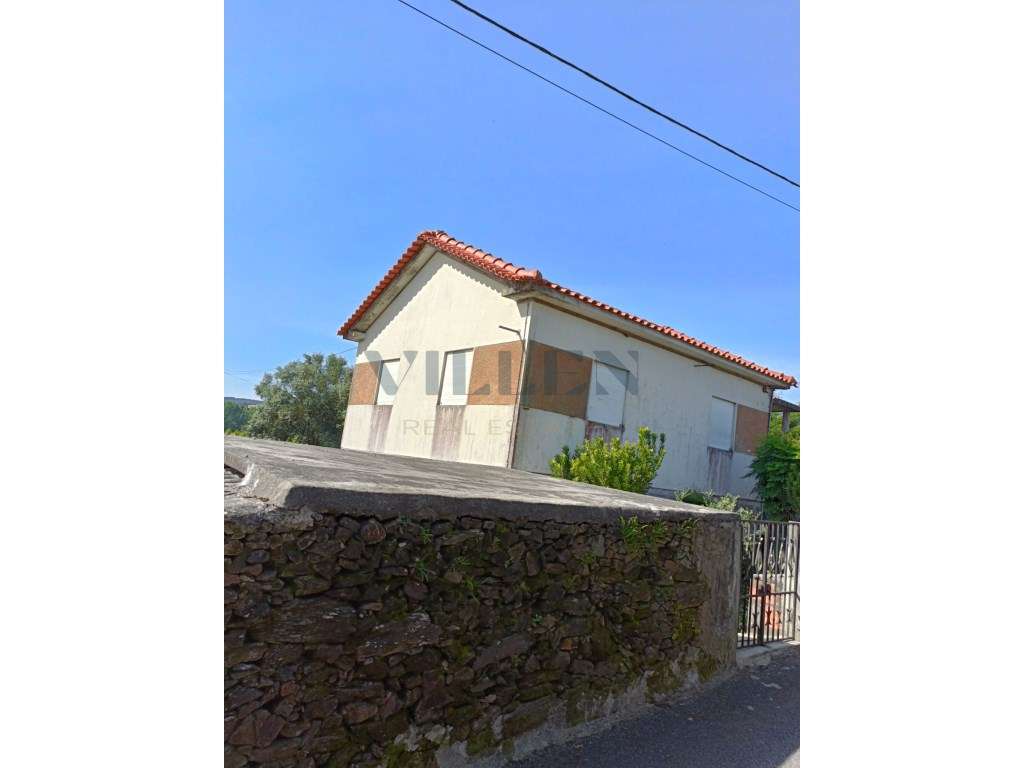 Moradia Bifamiliar em Lousado - Excelente Oportunidade de Investimento - Grande imagem: 3/8