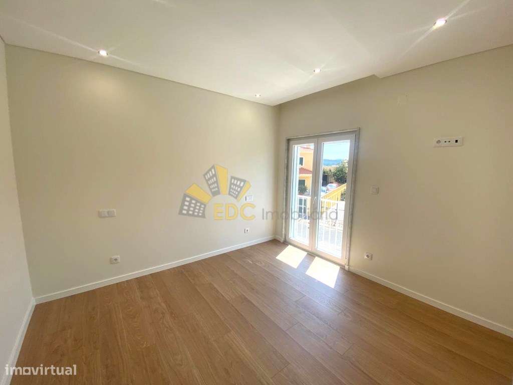 OFERTA ESCRITURA NOTARIAL| Moradia T3+1 | Construção Nova | Localiz...-35