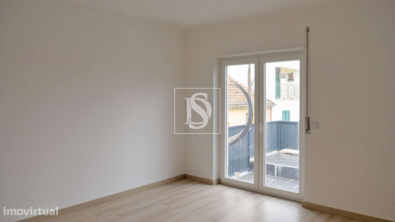 MORADIA T3+1 TOTALMENTE RENOVADA COM ESPAÇO COMERCIAL - Grande imagem: 5/51