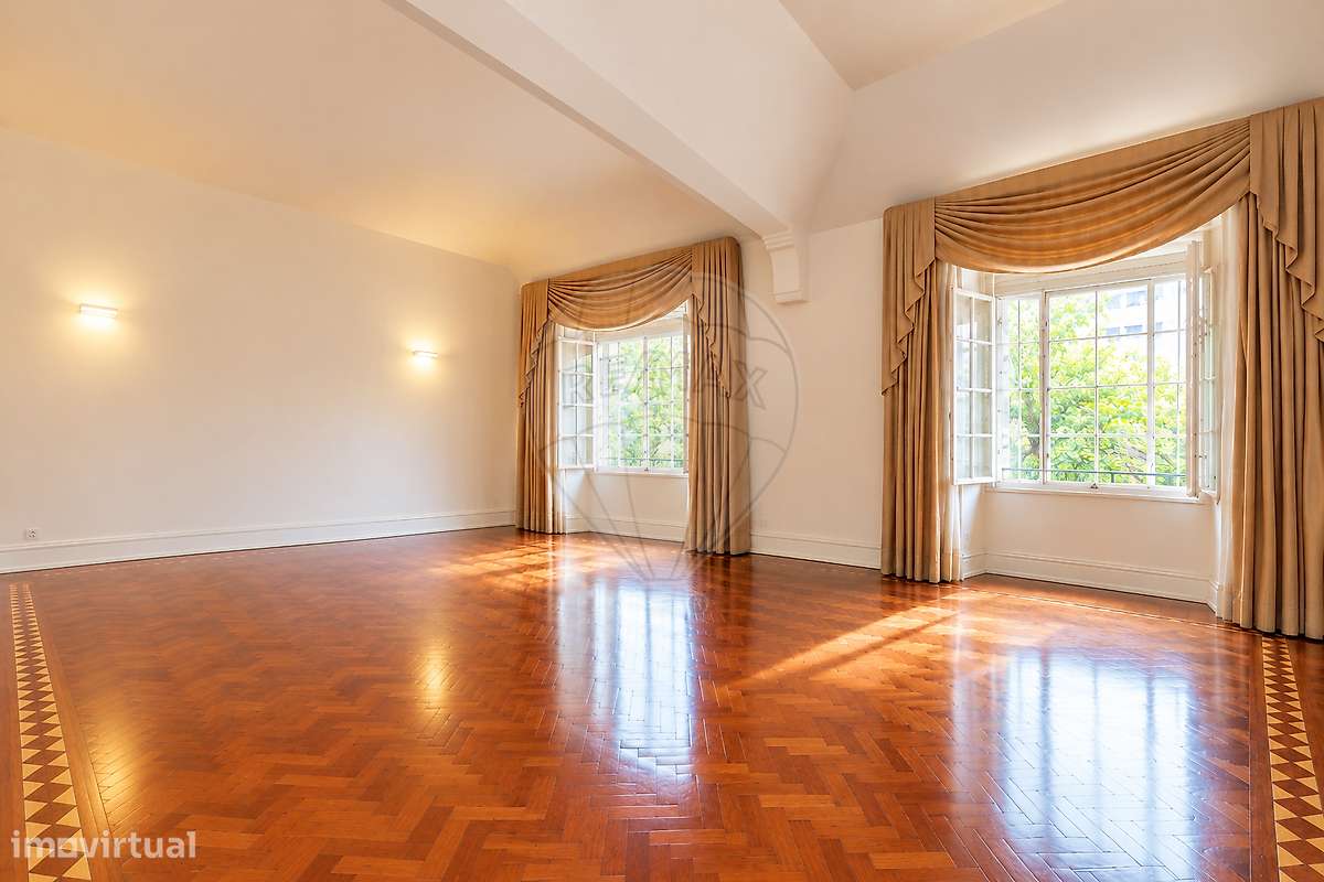 Apartamento T4 para venda-0