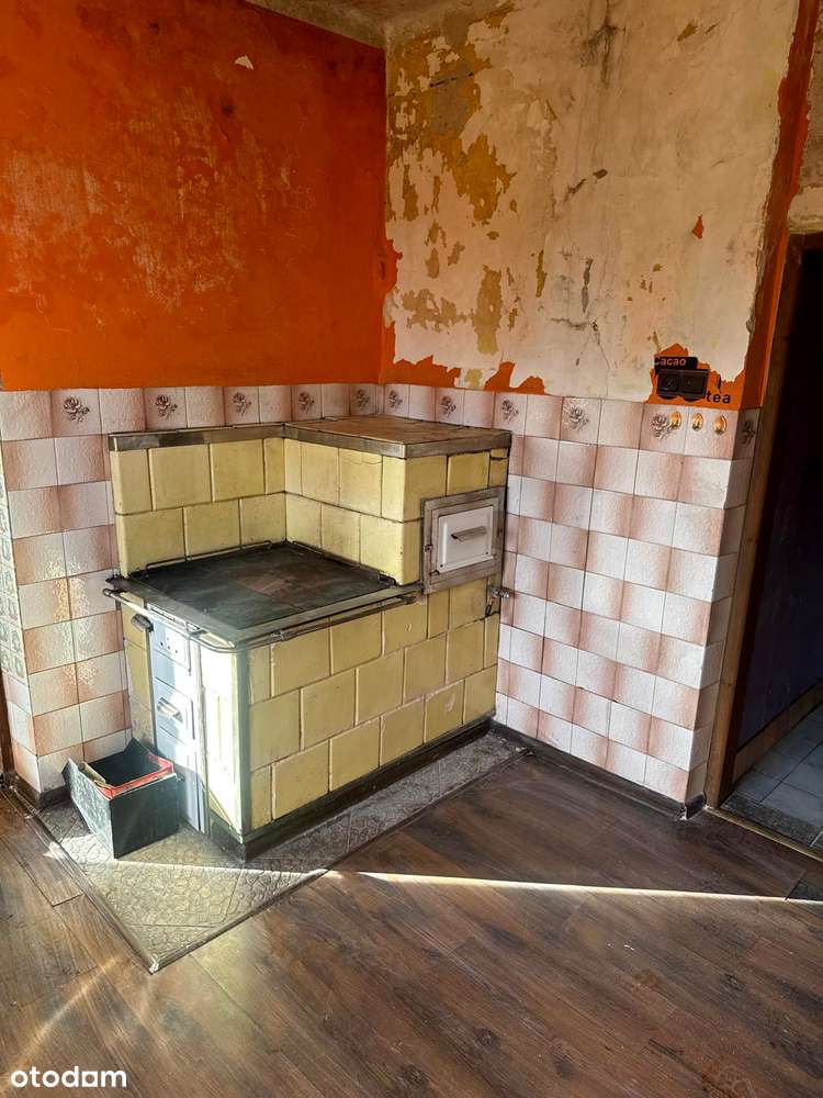 Dom do remontu z dużym  potencjałem i pięknym widokiem !-12