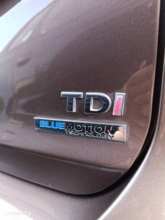 Volkswagen Touran 1.6 TDI DPF BlueMotion Technology STYLE - 9