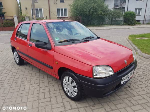 Renault Clio 1.2 RN - 8