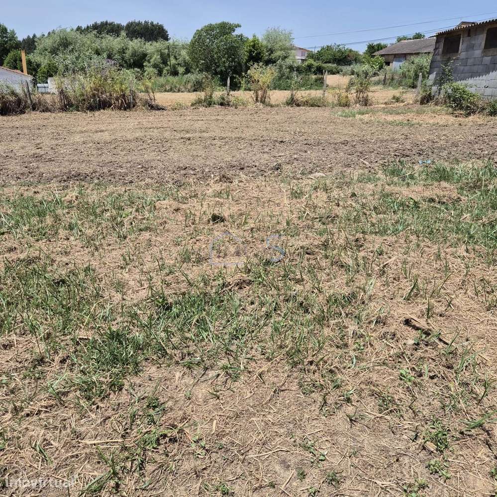 Terreno com viabilidade de construção no centro da vila – Ferreira do-10