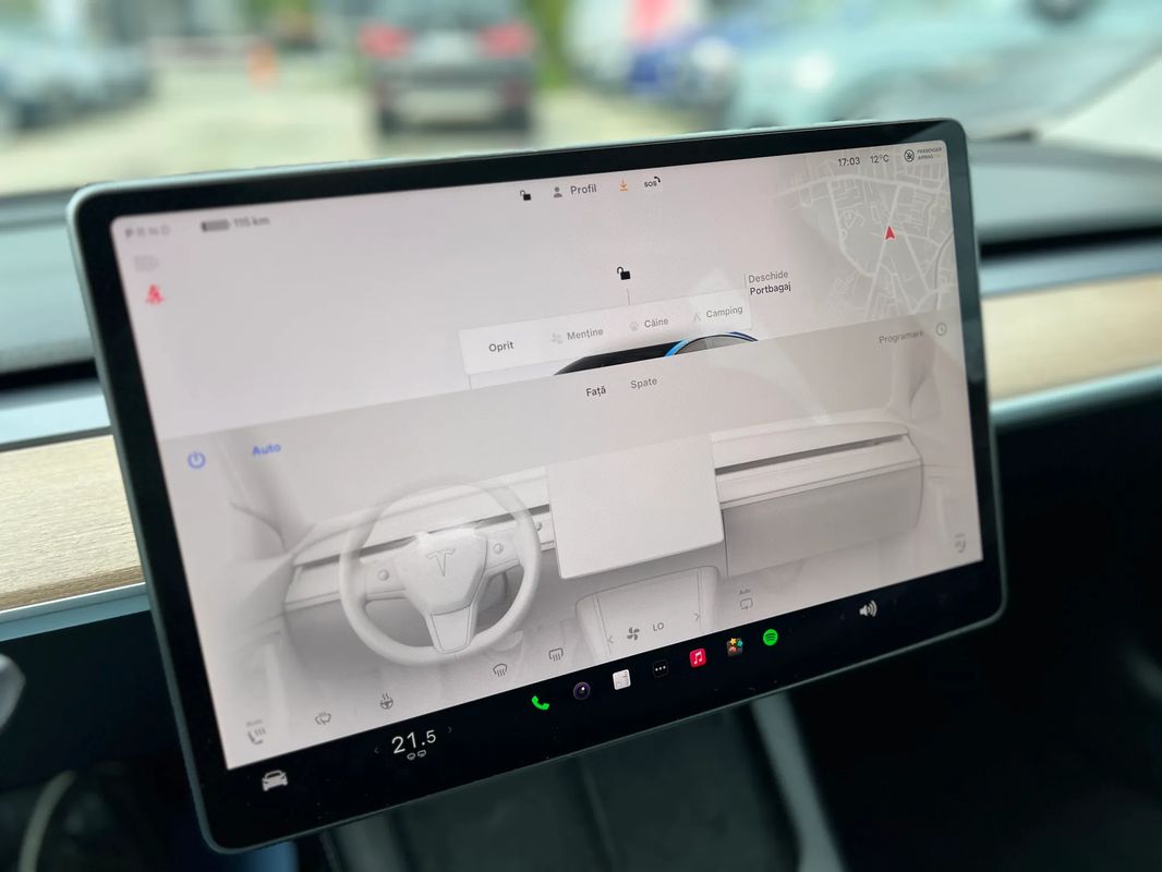 Tesla Model 3 Langstreckenbatterie Allradantrieb Dual Motor - 30