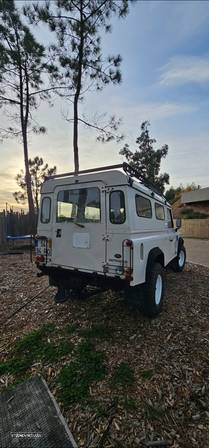 Land Rover Defender - 11