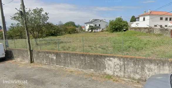 Moradia T7 com Vista Mar e Elevado Potencial em Areosa-36