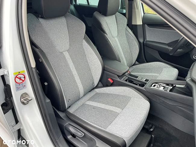 Skoda Octavia Combi Selection 1.5 TSI m-HEV 110 kW DSG, przebieg 3 tys.km