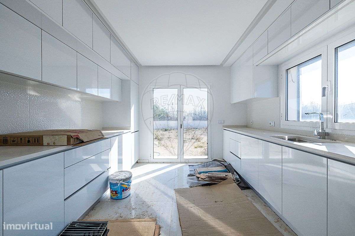 Moradia T5 para venda - Grande imagem: 2/27