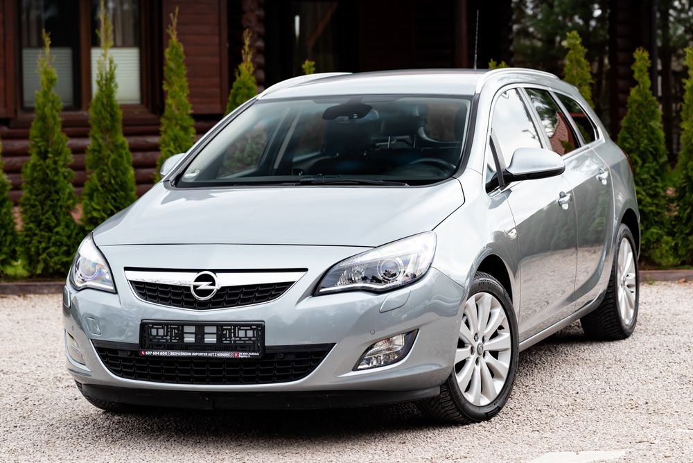 Opel Astra J 1.4 Turbo 2012