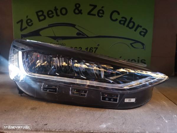 FORD FOCUS IV FAROL LED DIREITO - FF504 - 1