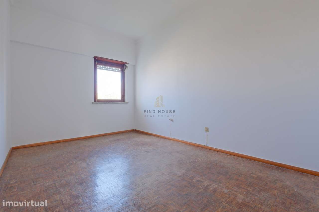 Apartamento T2 na zona da Figueirinha em Oeiras-14