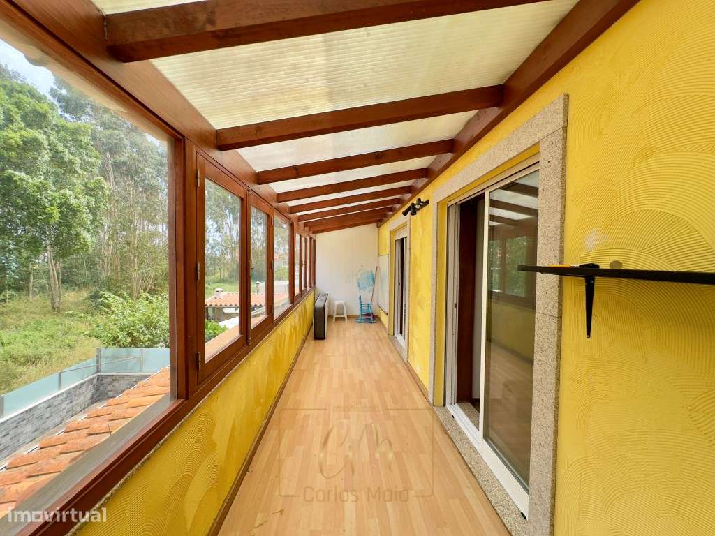 Moradia T4 com terraço, Sótão e Garagem-21