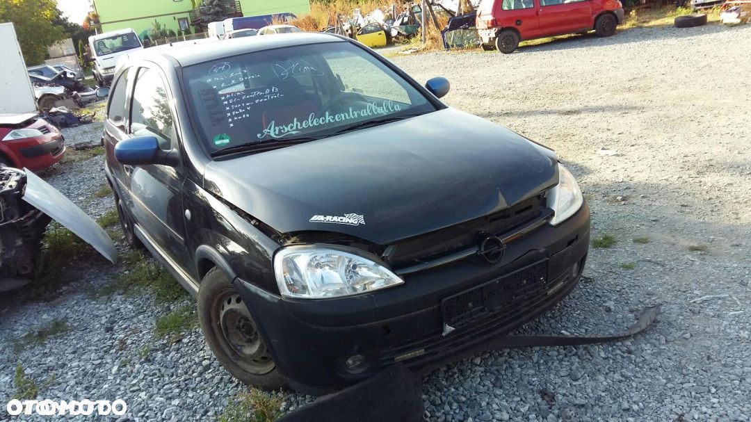 Części Opel Corsa C 1.2 1.4 1.0 3/5-drzwi 01r - - 1