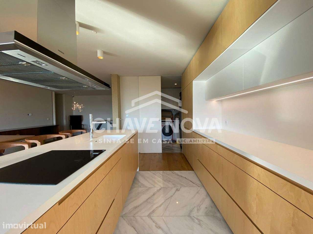 Apartamento T3 Como Novo c/ 2 Lugares de Garagem GN/02289/CO - Grande imagem: 4/13