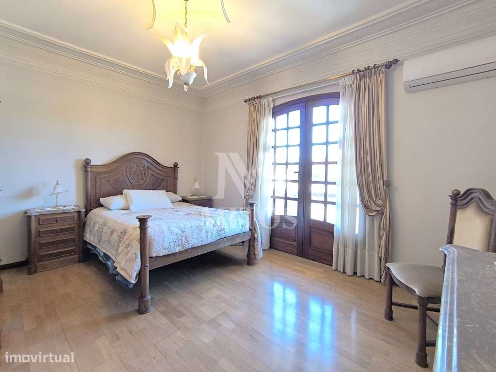 Moradia isolada com jardim e piscina - Alvarães-12