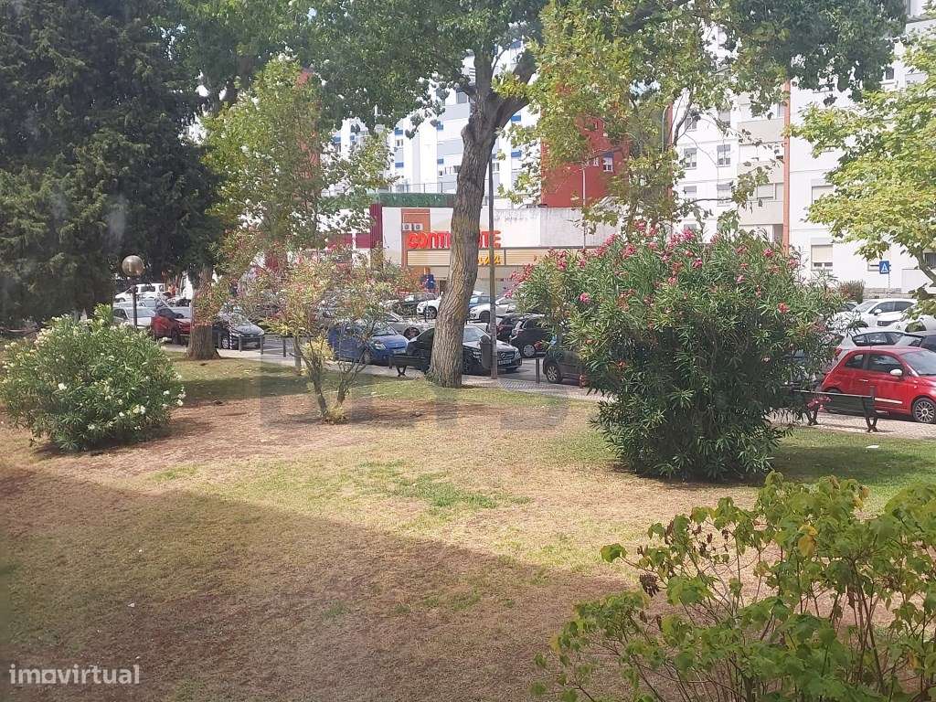 Apartamento T2 Totalmente Remodelado a poucos minutos das Praias da...-22