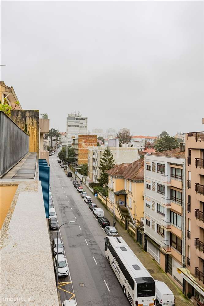 Apartamento T2 no Último Piso com Terraço na Boavista, Porto-33