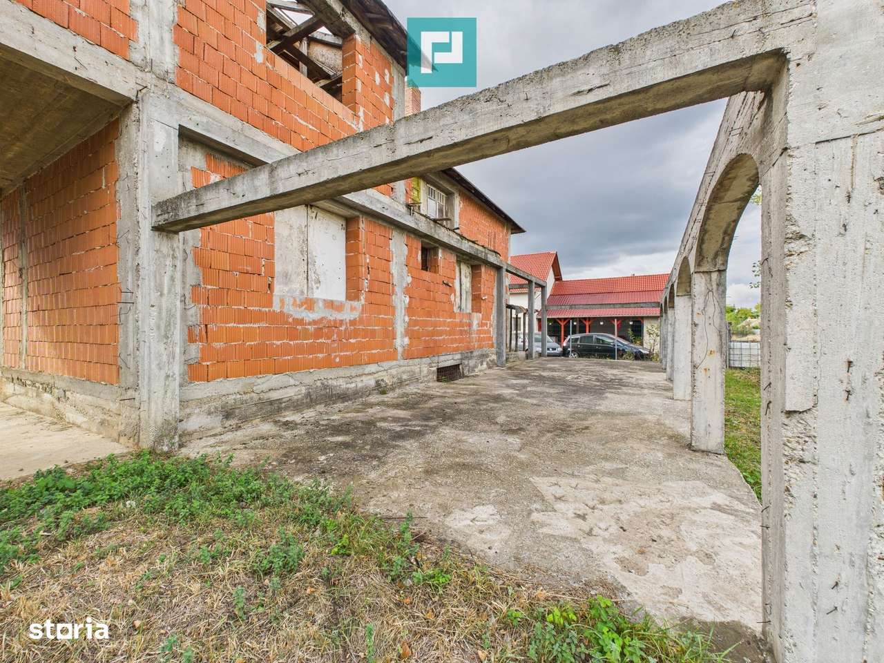 Casă la roşu S+P+1 în Bodrogu Nou - Imagine principală: 4/10