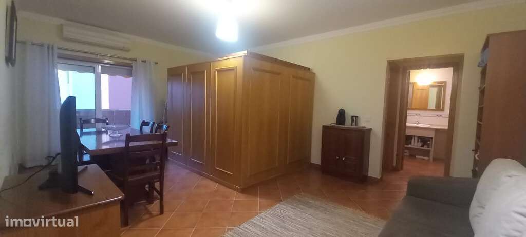 Apartamento T1 com lugar de garagem em zona de Armação de Pêra - Grande imagem: 4/11