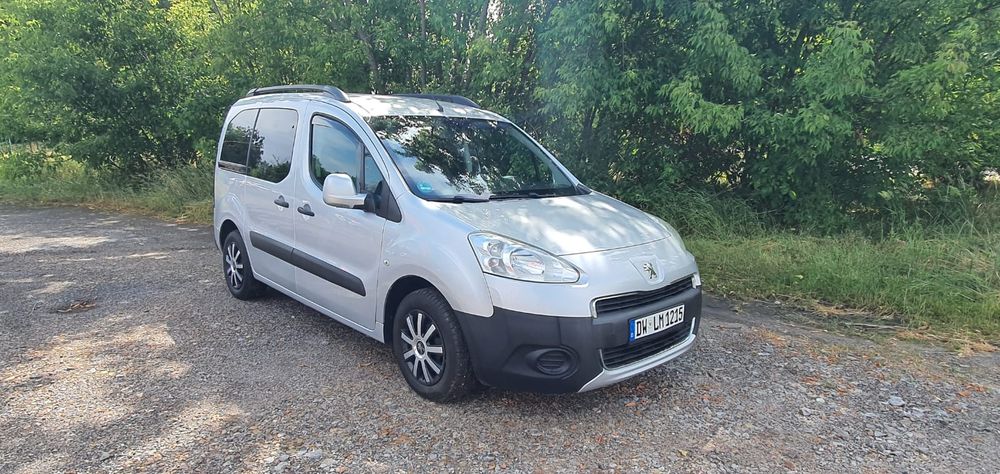 Peugeot Partner II (2008-2019) 120 VTi Family 2012