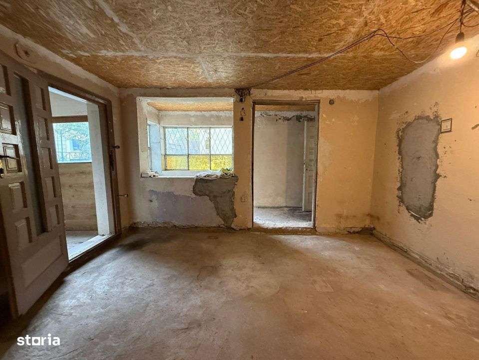 Casa individuala de renovat teren 220 mp Bulevardul Basarabia Murgeni-6