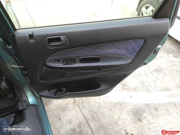 FORRA DA PORTA TRASEIRA DIREITA HONDA STREAM RN 2001 - 1