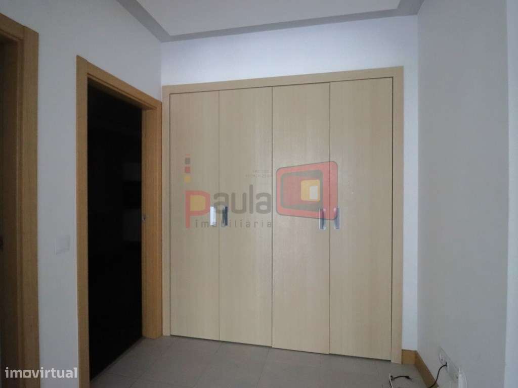 APARTAMENTO T3 COM PARQUEAMENTO - PEGÕES GARE-5