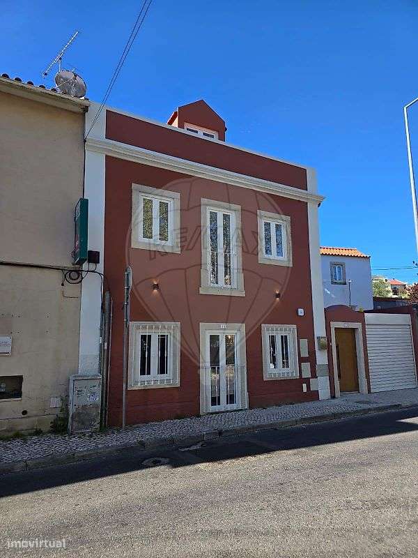 Moradia T4 para venda - Grande imagem: 2/9