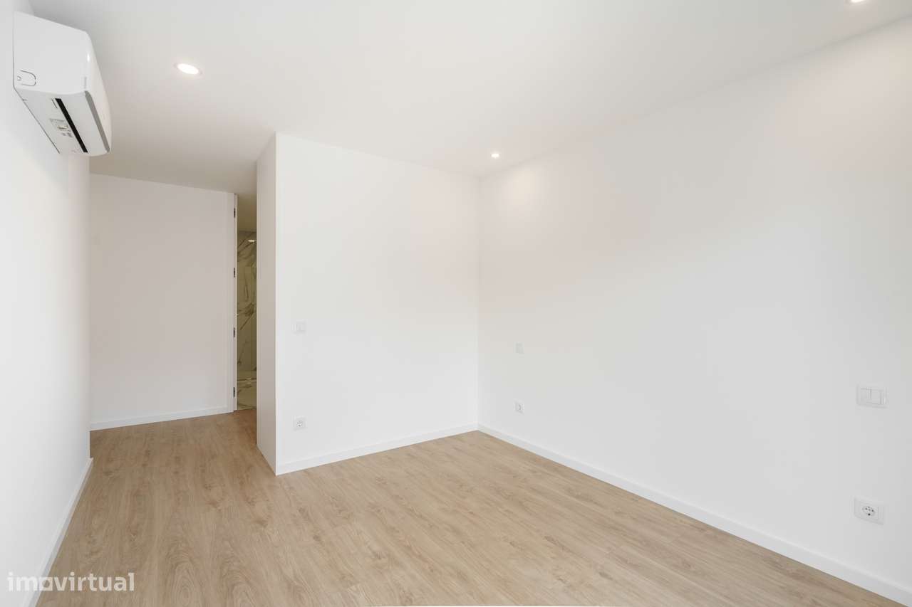 Exclusivo T3 Novo no Último Piso | 196 m² | Duas Frentes-28