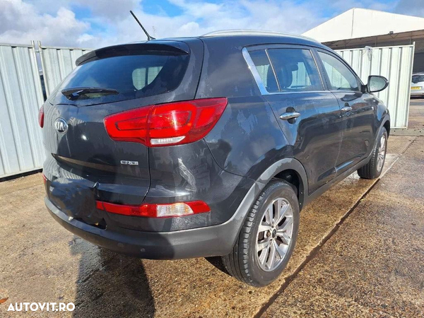 Far dreapta Kia Sportage 2014 SUV 2.0 DOHC - 4